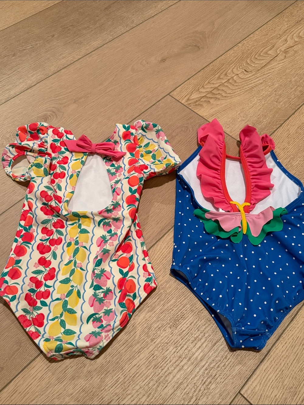 Mini Boden. Set of 2 swimsuits. Size 3/4Y. Like new.